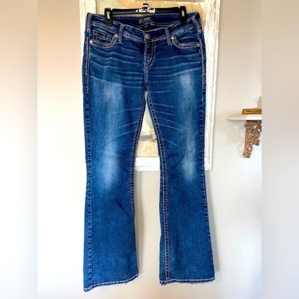 Silver Suki Jeans 30 X 33 Factory Whiaking & Fade Embroidered Pockets
